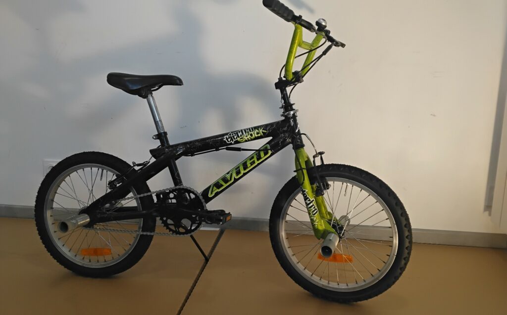 BMX AVI60 noir et vert
