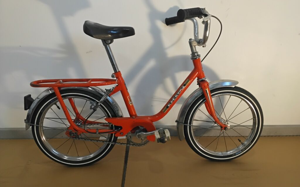 Peugeot vintage orange