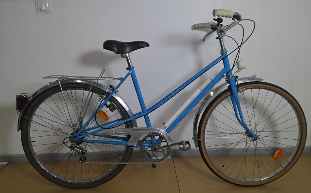 Noname bleu vintage